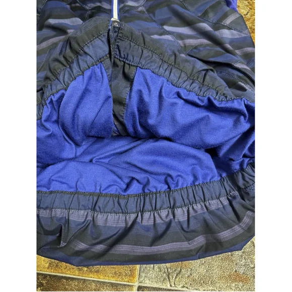 Lululemon Women's 4 Blue Black Striped Zip Front Run Hustle Jacket Packable Hood - Picture 12 of 14